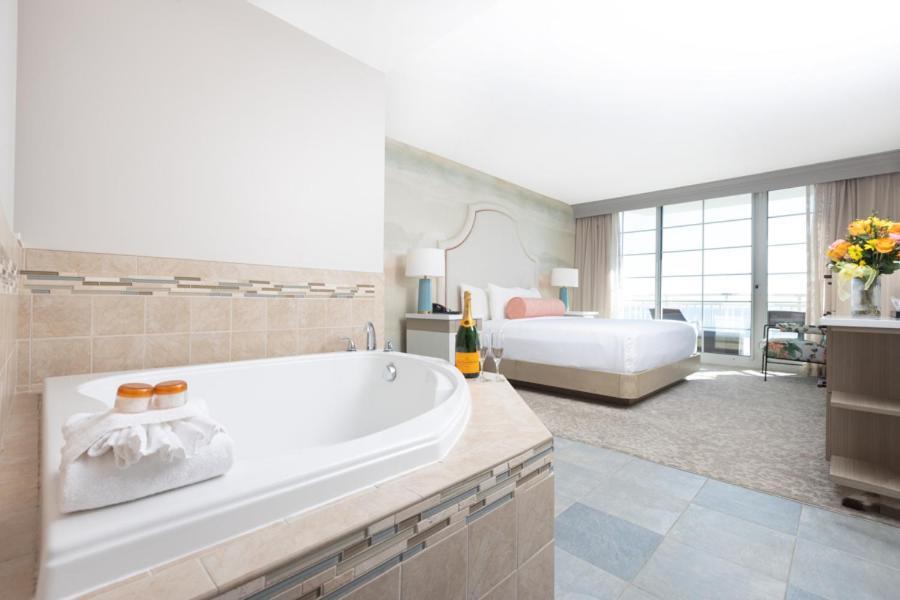 Ocean Club Hotel Cape May Bagian luar foto